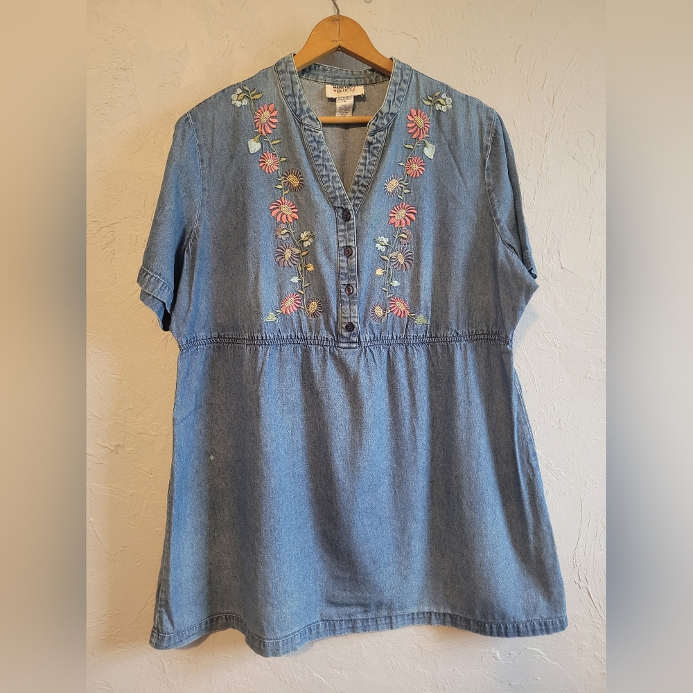 VINTAGE 90s Floral Embroidered Denim Tunic